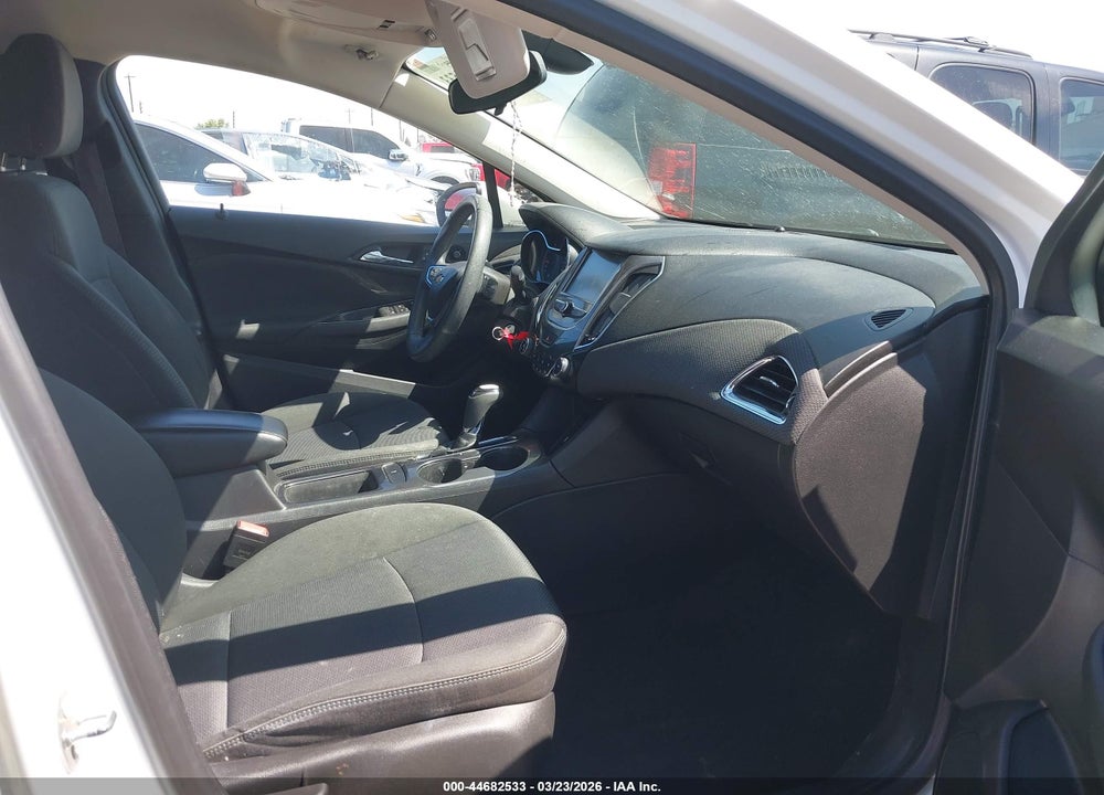 2017 CHEVROLET CRUZE LT AUTO VIN: 1G1BE5SMXH7269352