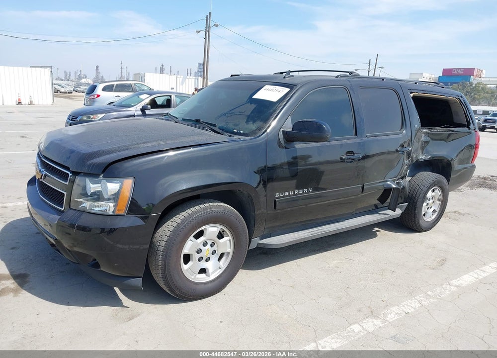 2013 CHEVROLET SUBURBAN 1500 LT VIN: 1GNSCJE06DR228883