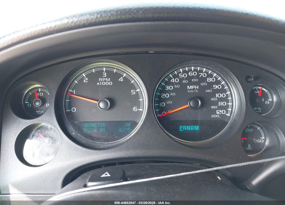 2013 CHEVROLET SUBURBAN 1500 LT VIN: 1GNSCJE06DR228883