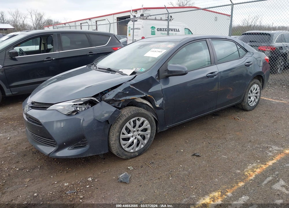 2018 TOYOTA COROLLA LE VIN: 5YFBURHE9JP746732