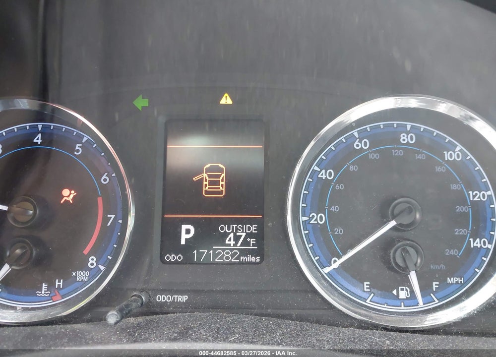 2018 TOYOTA COROLLA LE VIN: 5YFBURHE9JP746732