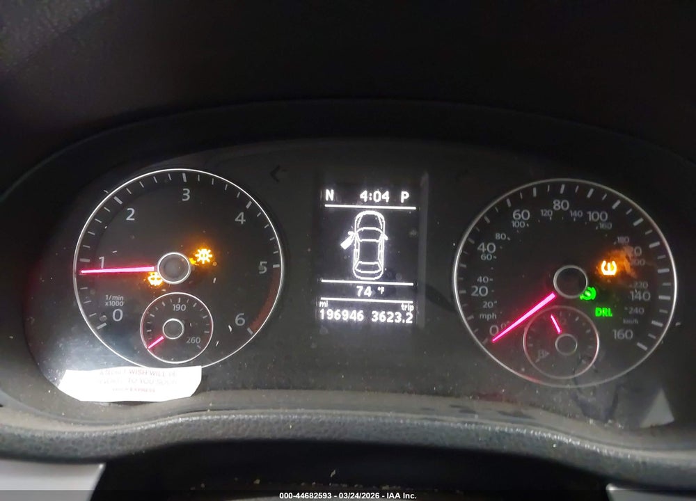 2013 VOLKSWAGEN PASSAT 2.0L TDI SE VIN: 1VWBN7A37DC038256
