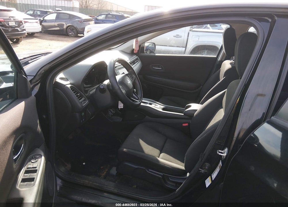 2016 HONDA HR-V LX VIN: 3CZRU6H35GM721977