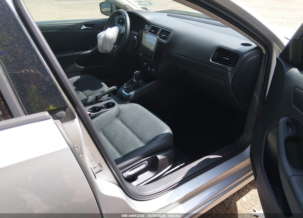 2011 VOLKSWAGEN JETTA 2.5L SE VIN: 3VWDX7AJ3BM397472