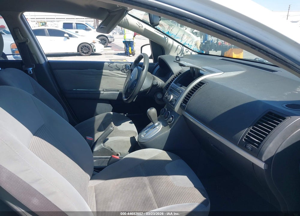 2011 NISSAN SENTRA 2.0S VIN: 3N1AB6AP4BL718690