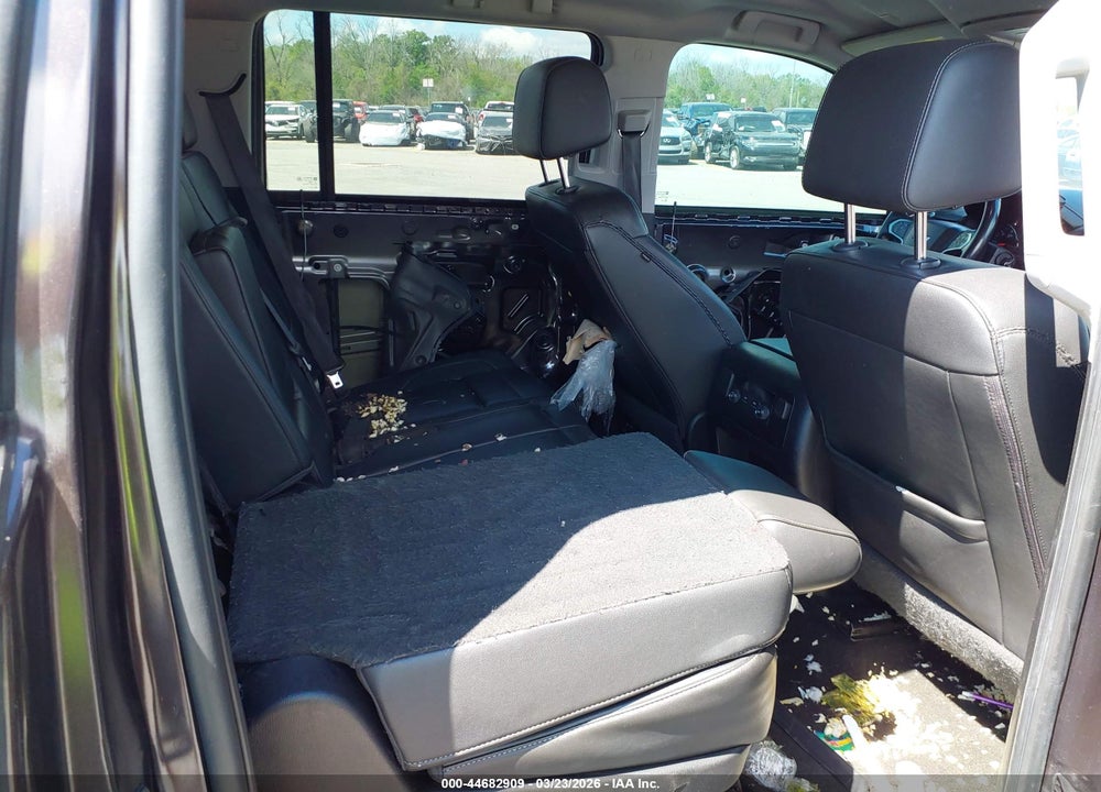 2018 CHEVROLET SUBURBAN LT VIN: 1GNSCHKC6JR339355