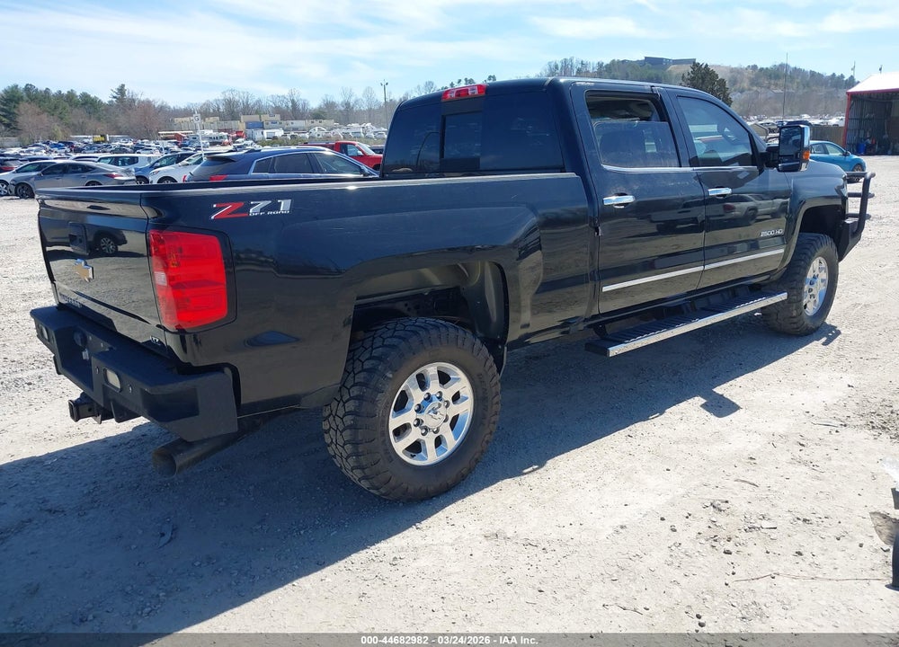 2018 CHEVROLET SILVERADO 2500HD LTZ VIN: 1GC1KWEY1JF125040