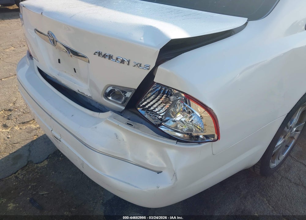 2001 TOYOTA AVALON XLS VIN: 4T1BF28B61U169597