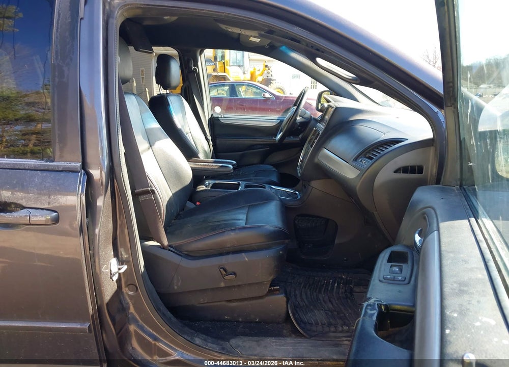 2016 DODGE GRAND CARAVAN R/T VIN: 2C4RDGEG1GR248963