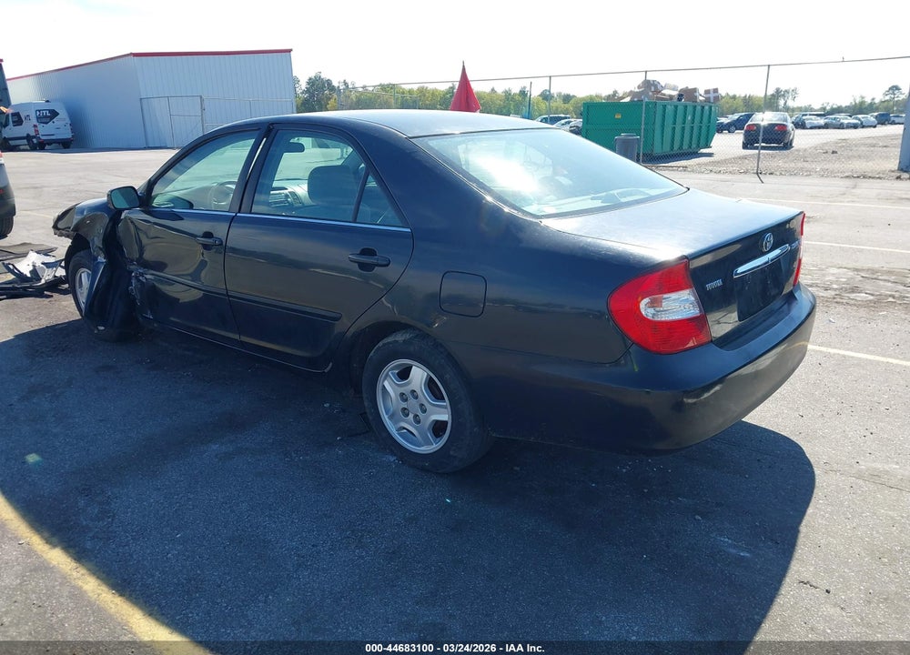 2002 TOYOTA CAMRY LE VIN: 4T1BE32K72U010526