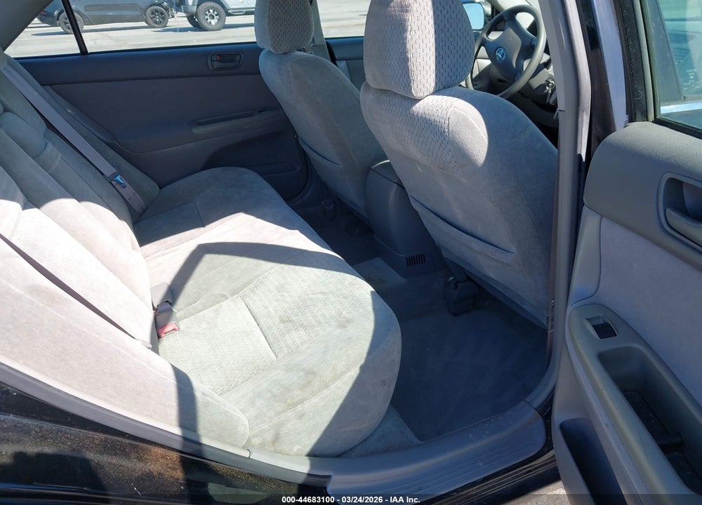2002 TOYOTA CAMRY LE VIN: 4T1BE32K72U010526