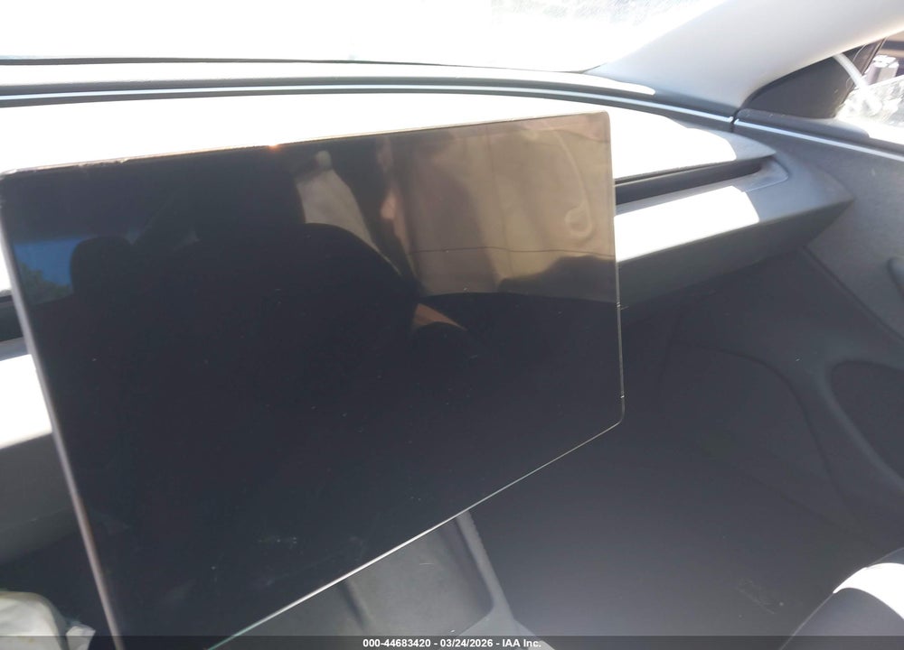 2024 TESLA MODEL 3 LONG RANGE DUAL MOTOR ALL-WHEEL DRIVE/REAR-WHEEL DRIVE VIN: 5YJ3E1EA0RF729202