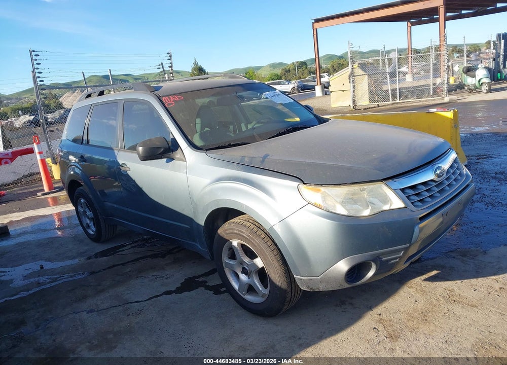 2011 SUBARU FORESTER 2.5X VIN: JF2SHABC5BH773180