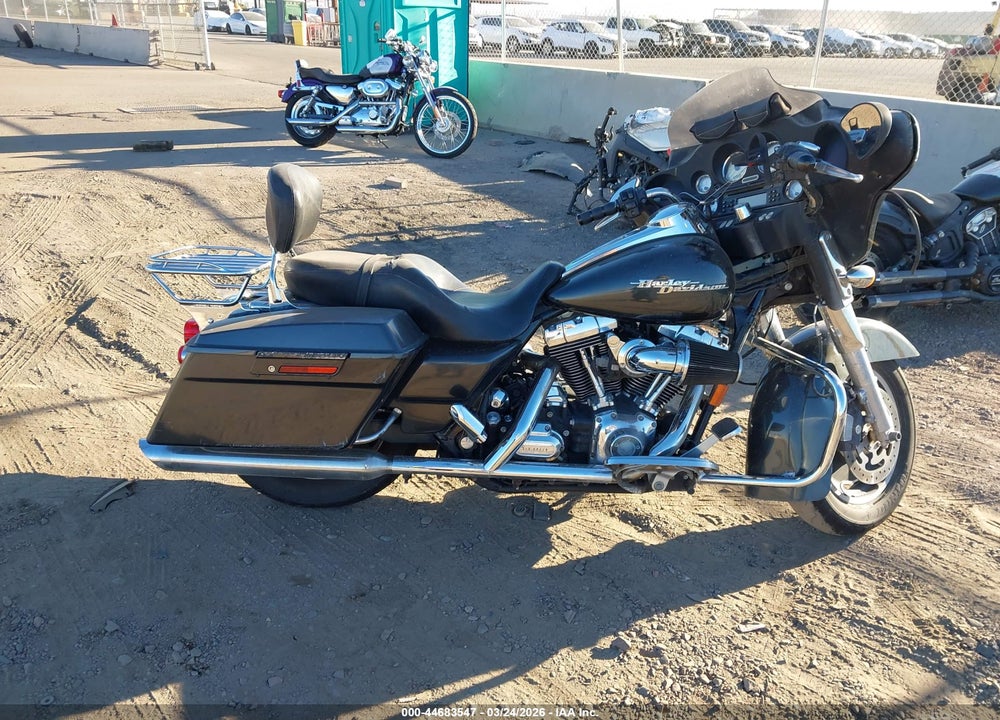 2008 HARLEY-DAVIDSON FLHX VIN: 1HD1KB4138Y709241