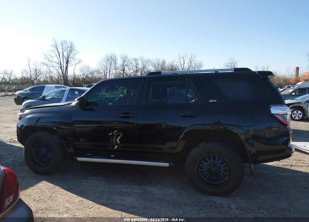 2021 TOYOTA 4RUNNER SR5 PREMIUM VIN: JTENU5JR3M5841206
