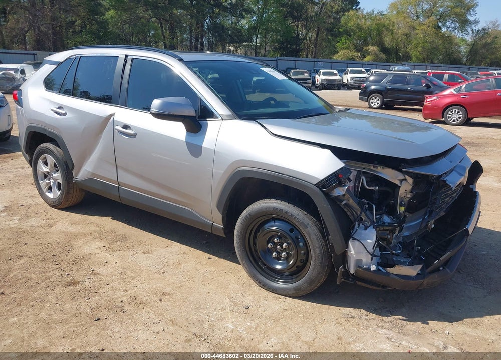 2020 TOYOTA RAV4 XLE VIN: 2T3W1RFV1LW095019