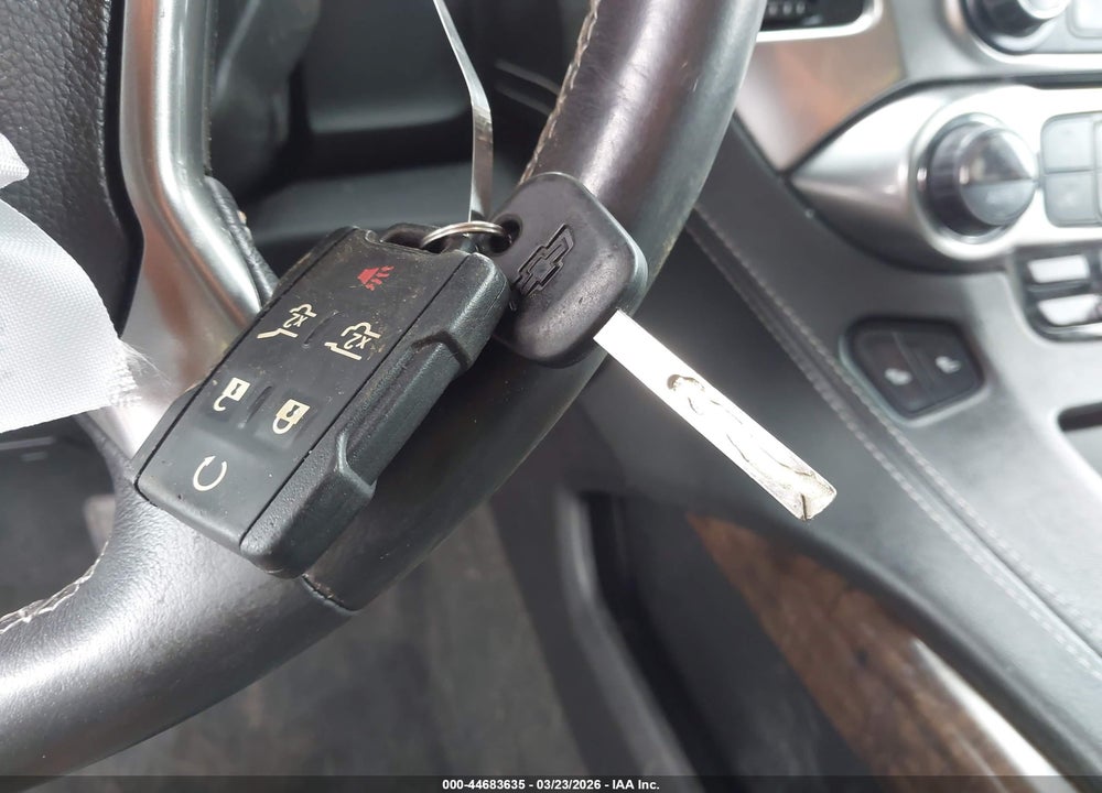 2018 CHEVROLET SUBURBAN LT VIN: 1GNSKHKC4JR280597