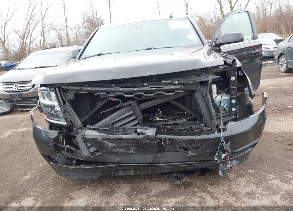 2018 CHEVROLET SUBURBAN LT VIN: 1GNSKHKC4JR280597