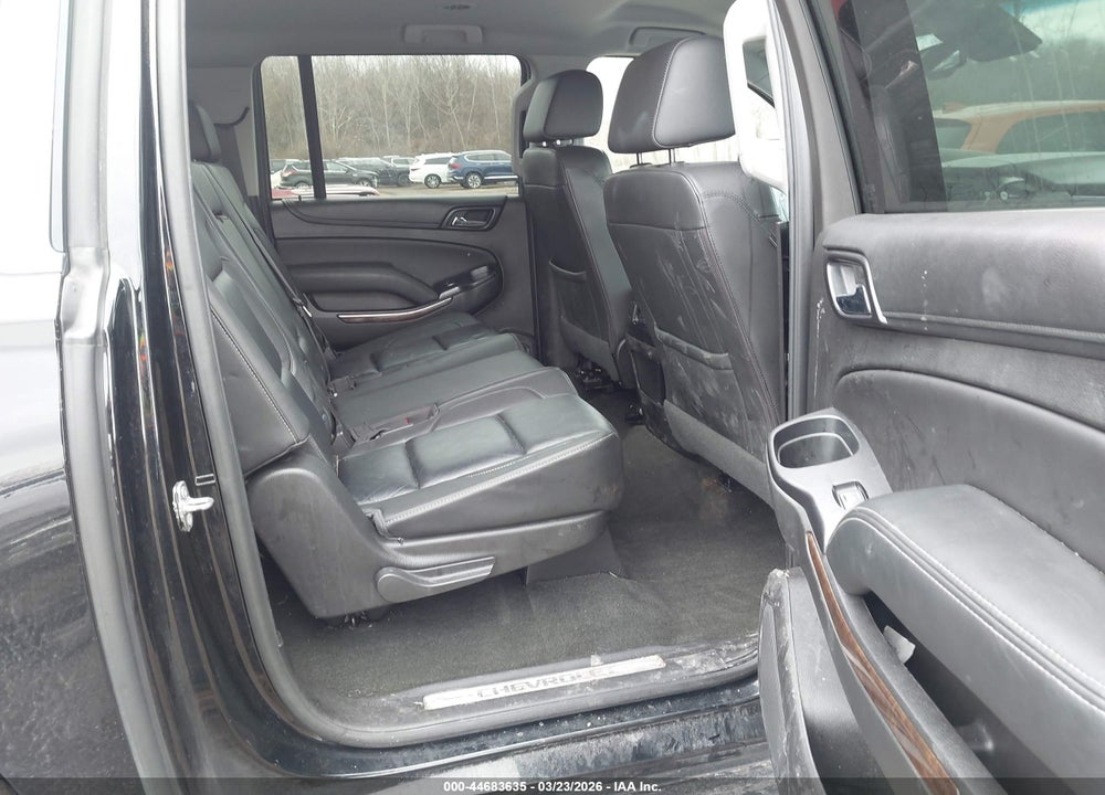 2018 CHEVROLET SUBURBAN LT VIN: 1GNSKHKC4JR280597