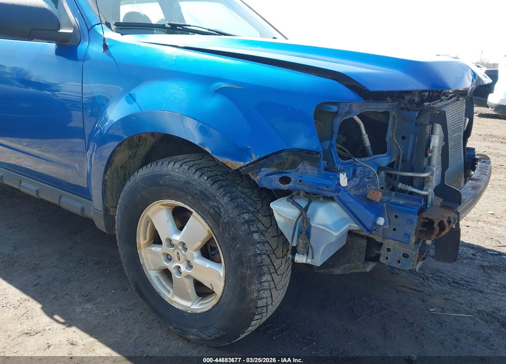 2011 FORD ESCAPE XLS VIN: 1FMCU0C71BKC43233