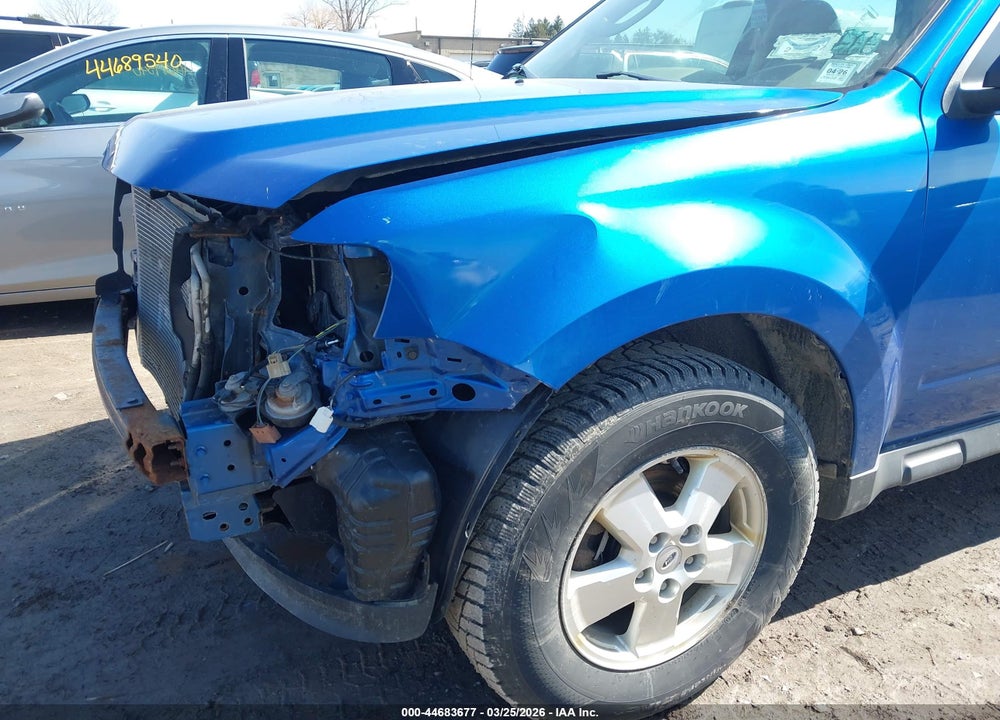 2011 FORD ESCAPE XLS VIN: 1FMCU0C71BKC43233