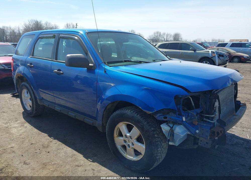 2011 FORD ESCAPE XLS VIN: 1FMCU0C71BKC43233