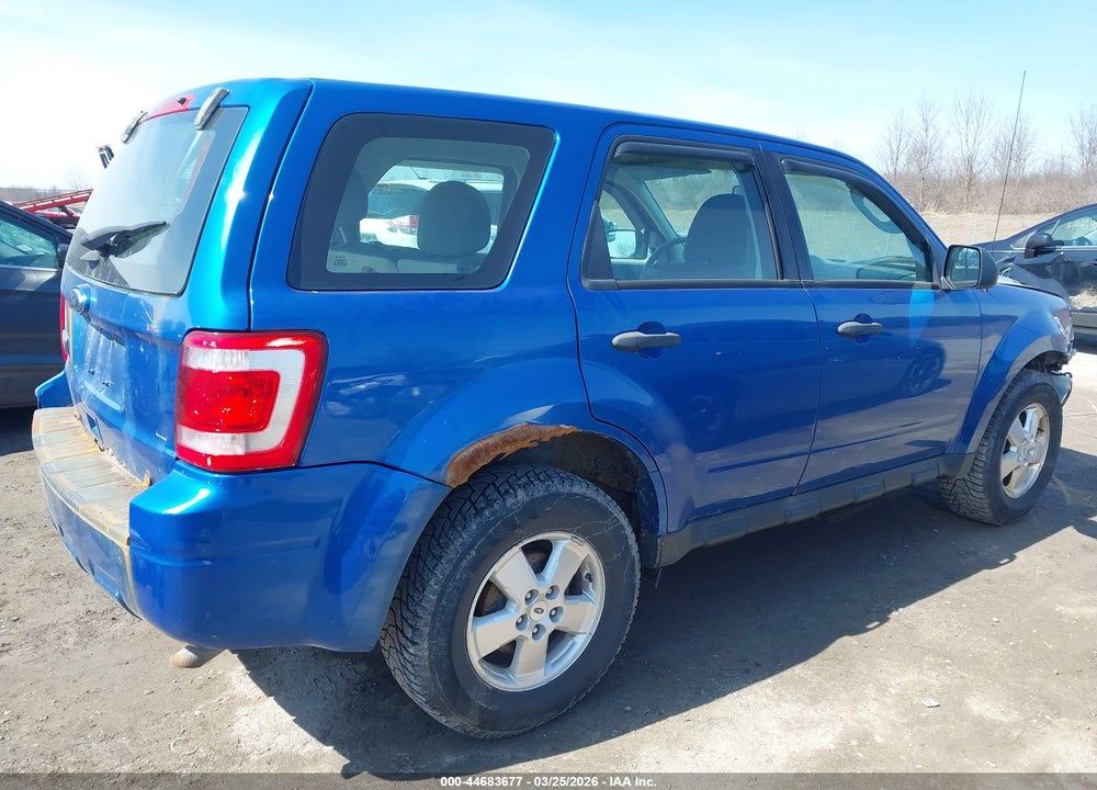 2011 FORD ESCAPE XLS VIN: 1FMCU0C71BKC43233