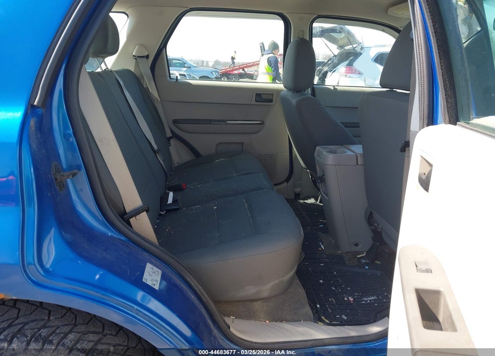 2011 FORD ESCAPE XLS VIN: 1FMCU0C71BKC43233