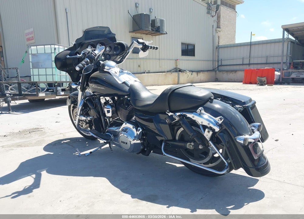 2012 HARLEY-DAVIDSON FLHX STREET GLIDE VIN: 1HD1KBM19CB643256