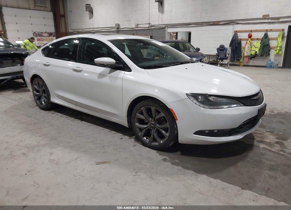 2015 CHRYSLER 200 S VIN: 1C3CCCDGXFN556894