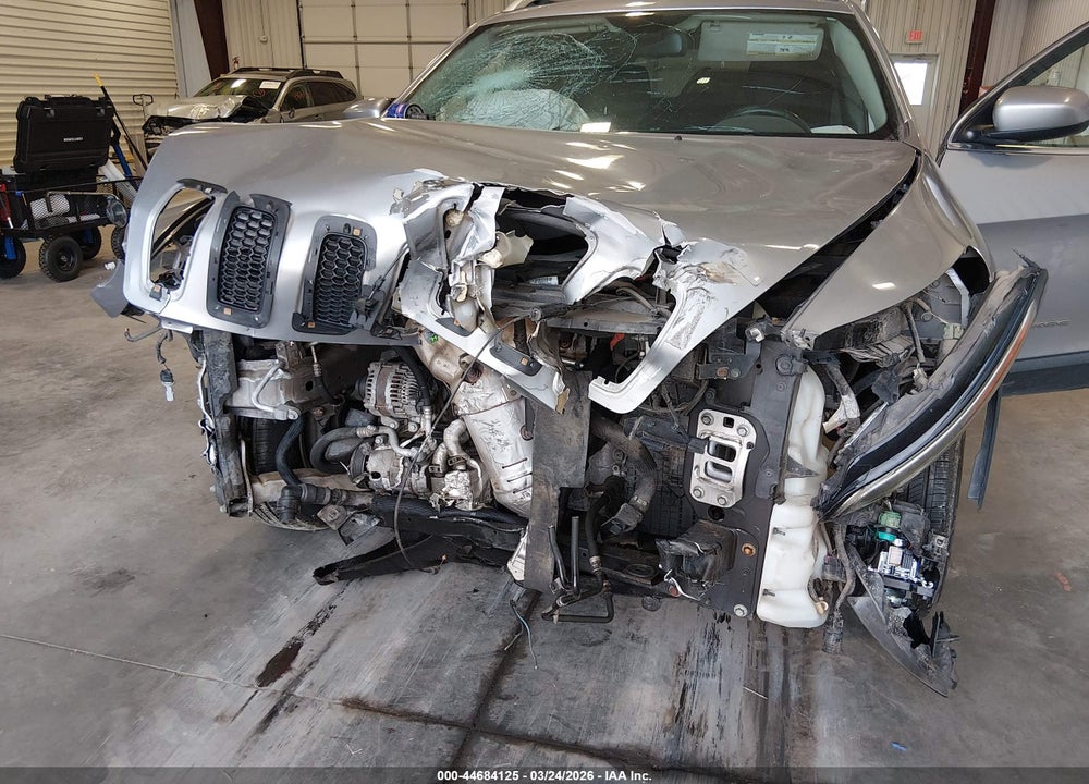 2014 JEEP CHEROKEE LATITUDE VIN: 1C4PJMCB8EW107141