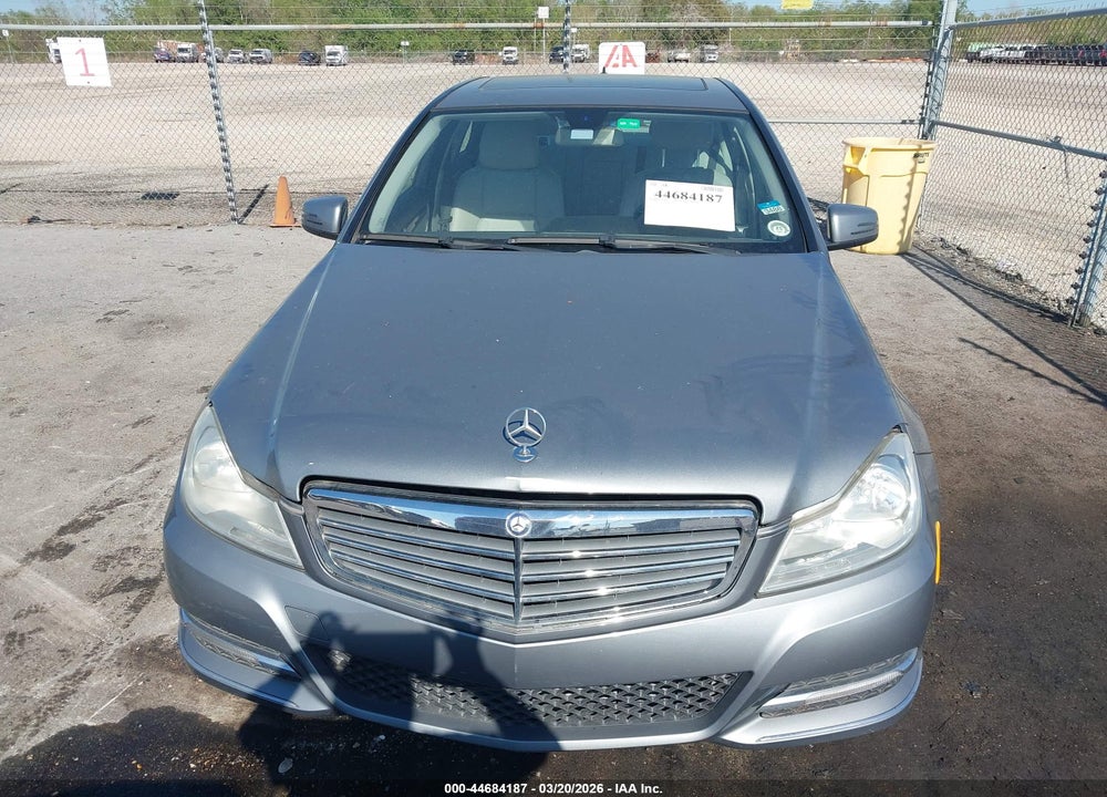 2013 MERCEDES-BENZ C 250 LUXURY VIN: WDDGF4HB8DR268036