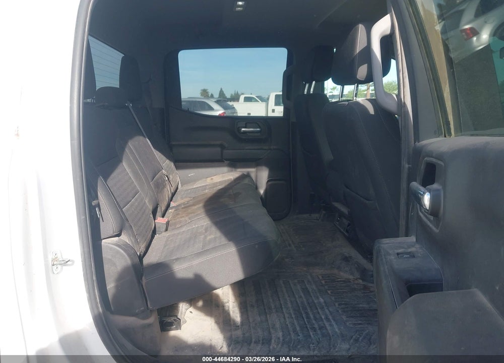 2022 GMC SIERRA 1500 4WD  STANDARD BOX PRO VIN: 3GTUUAED4NG565166
