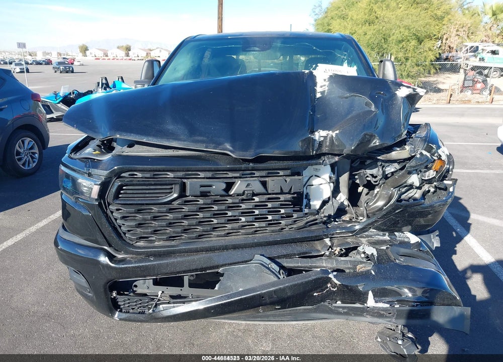 2025 RAM 1500 BIG HORN  4X4 5'7 BOX VIN: 1C6RRFFG3SN572827