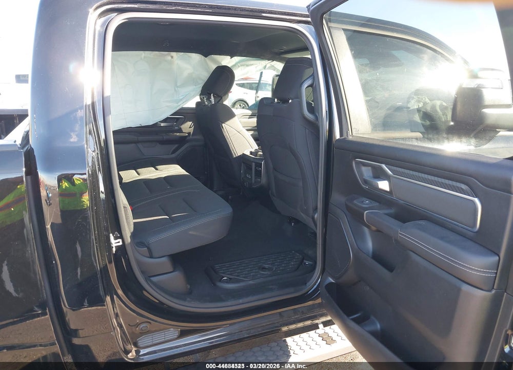 2025 RAM 1500 BIG HORN  4X4 5'7 BOX VIN: 1C6RRFFG3SN572827