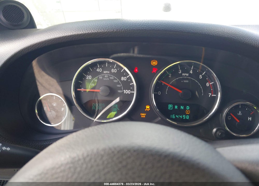 2011 JEEP WRANGLER UNLIMITED RUBICON VIN: 1J4BA6H10BL536027