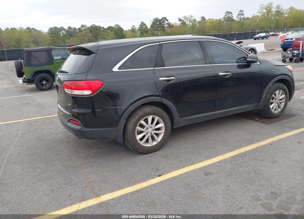 2016 KIA SORENTO 2.4L L VIN: 5XYPG4A38GG155863