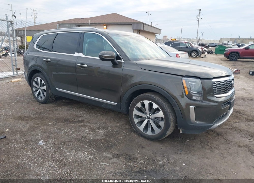 2020 KIA TELLURIDE S VIN: 5XYP6DHC3LG061456