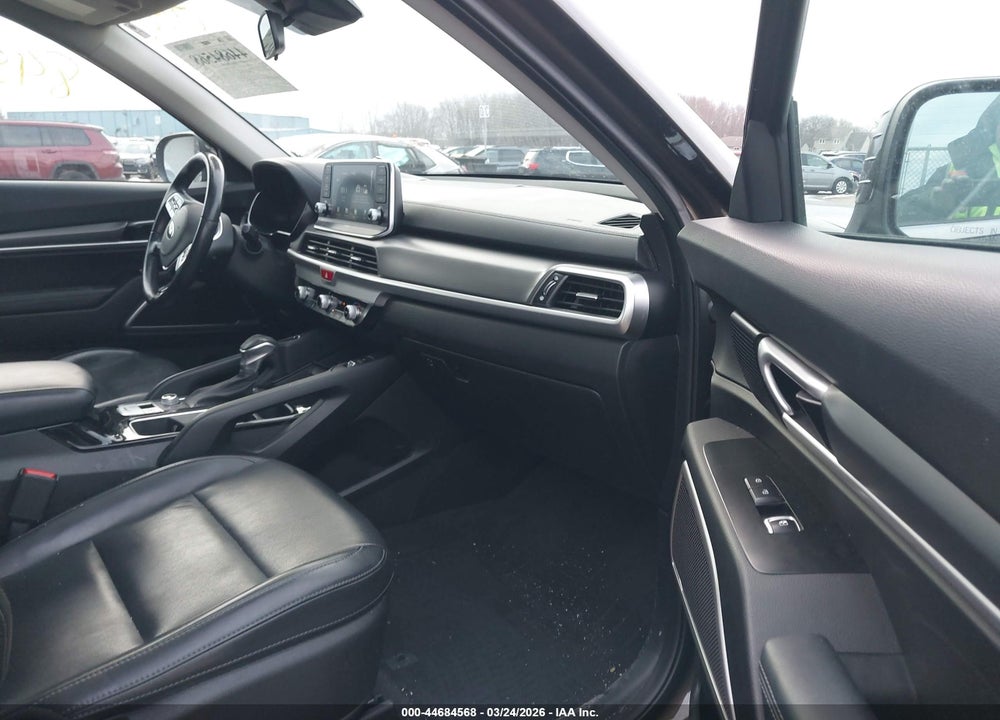 2020 KIA TELLURIDE S VIN: 5XYP6DHC3LG061456