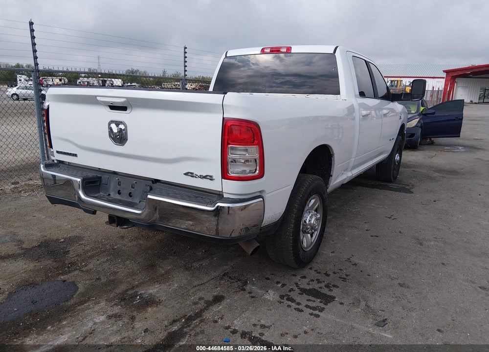 2022 RAM 2500 BIG HORN  4X4 6'4 BOX VIN: 3C6UR5DL8NG247091