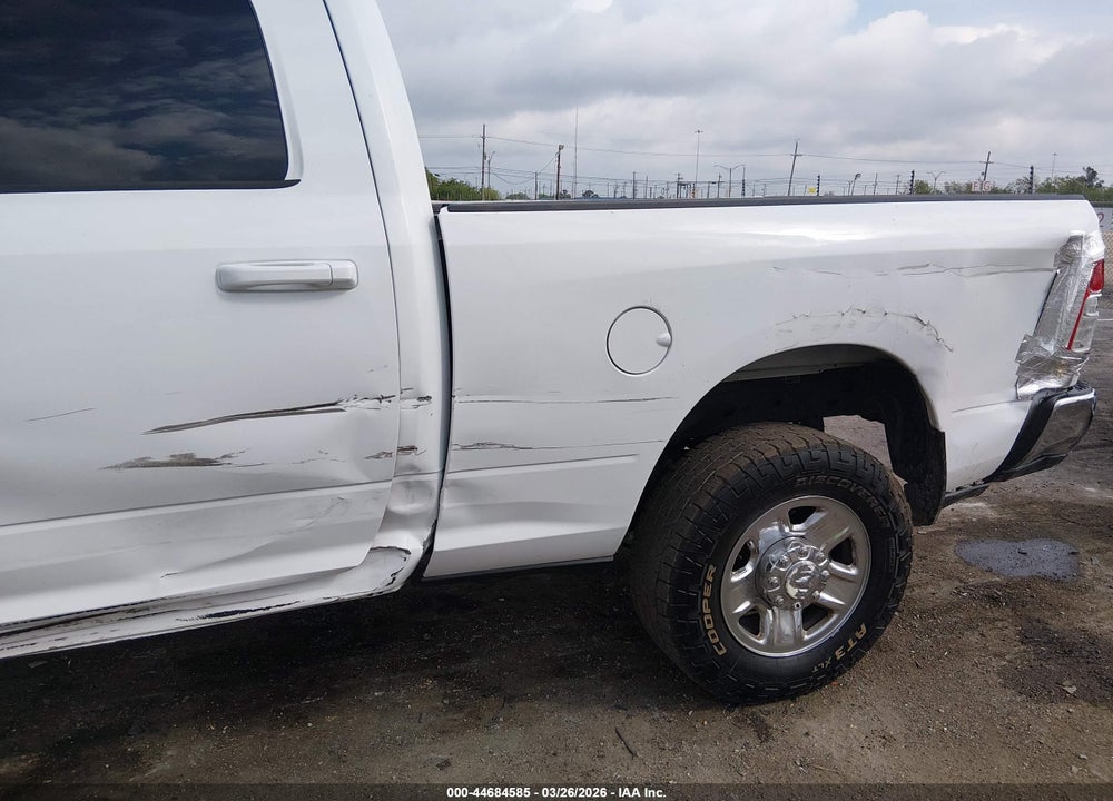 2022 RAM 2500 BIG HORN  4X4 6'4 BOX VIN: 3C6UR5DL8NG247091