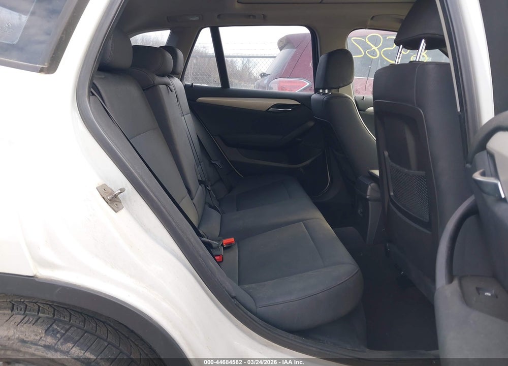 2014 BMW X1 XDRIVE2 VIN: WBAVL1C56EVY18057