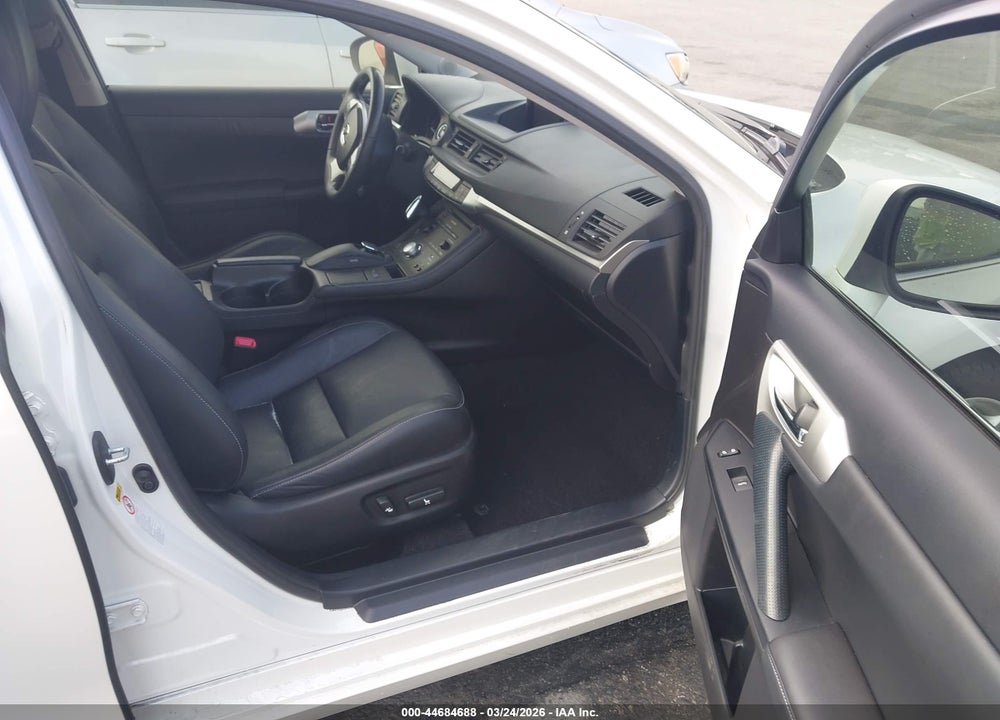 2013 LEXUS CT 200H VIN: JTHKD5BH8D2141159