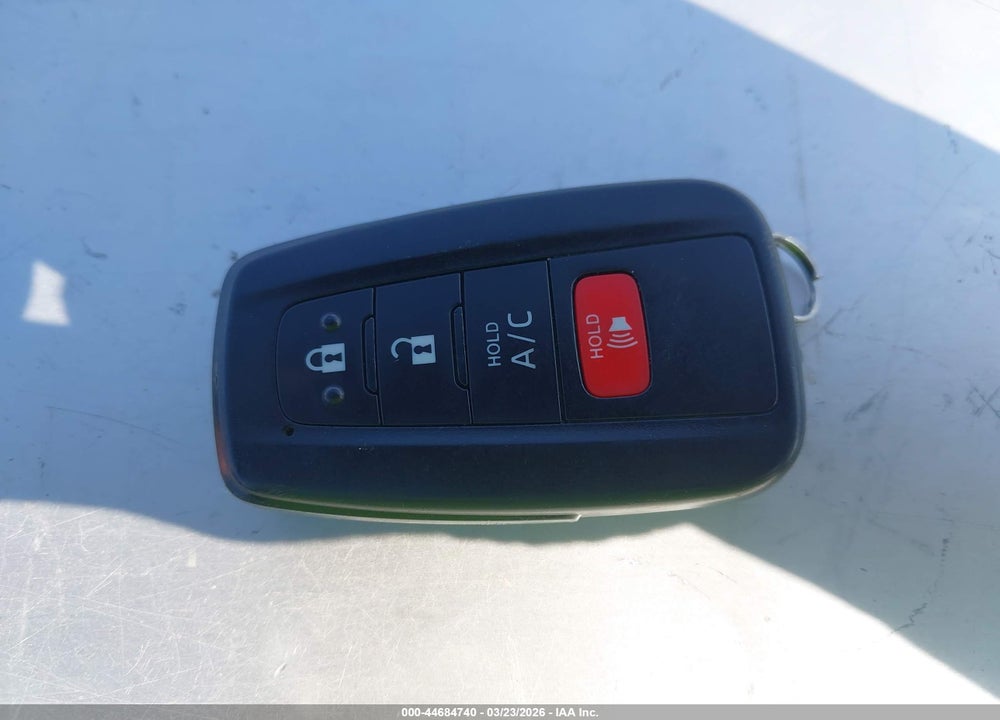 2021 TOYOTA PRIUS PRIME XLE VIN: JTDKAMFP0M3194227