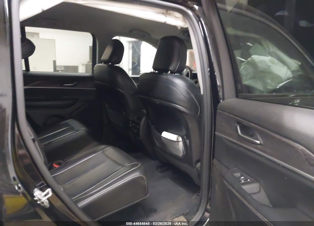2023 JEEP GRAND CHEROKEE LIMITED 4X2 VIN: 1C4RJGBG1PC544880