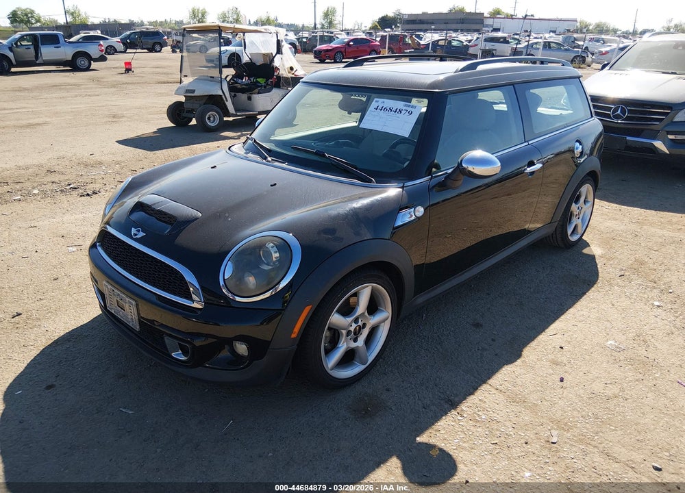 2011 MINI COOPER S CLUBMAN VIN: WMWZG3C51BTY35177
