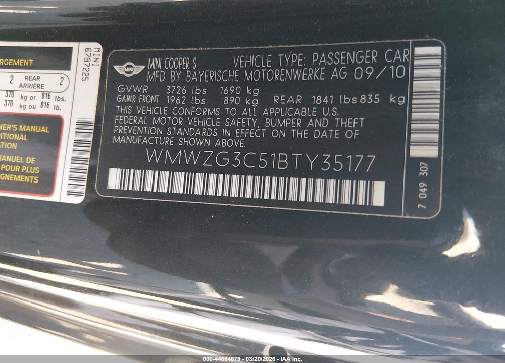 2011 MINI COOPER S CLUBMAN VIN: WMWZG3C51BTY35177