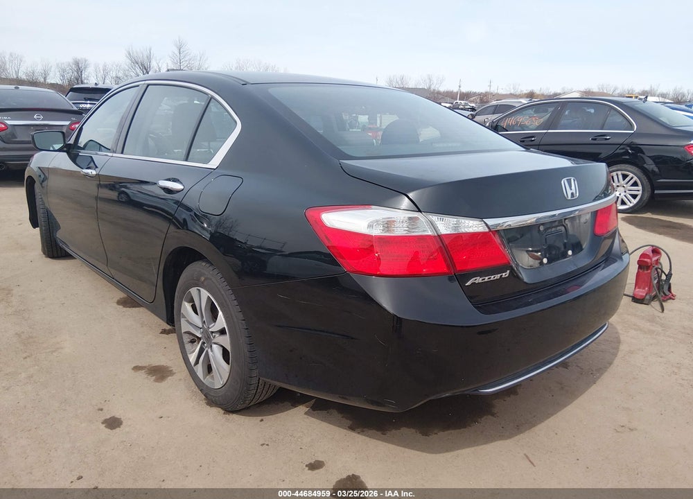 2015 HONDA ACCORD LX VIN: 1HGCR2F35FA150559