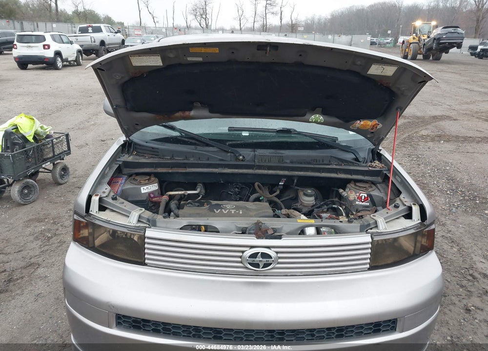 2004 SCION XB VIN: JTLKT324840168383
