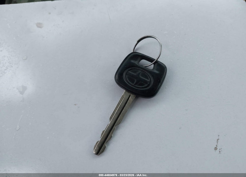 2004 SCION XB VIN: JTLKT324840168383
